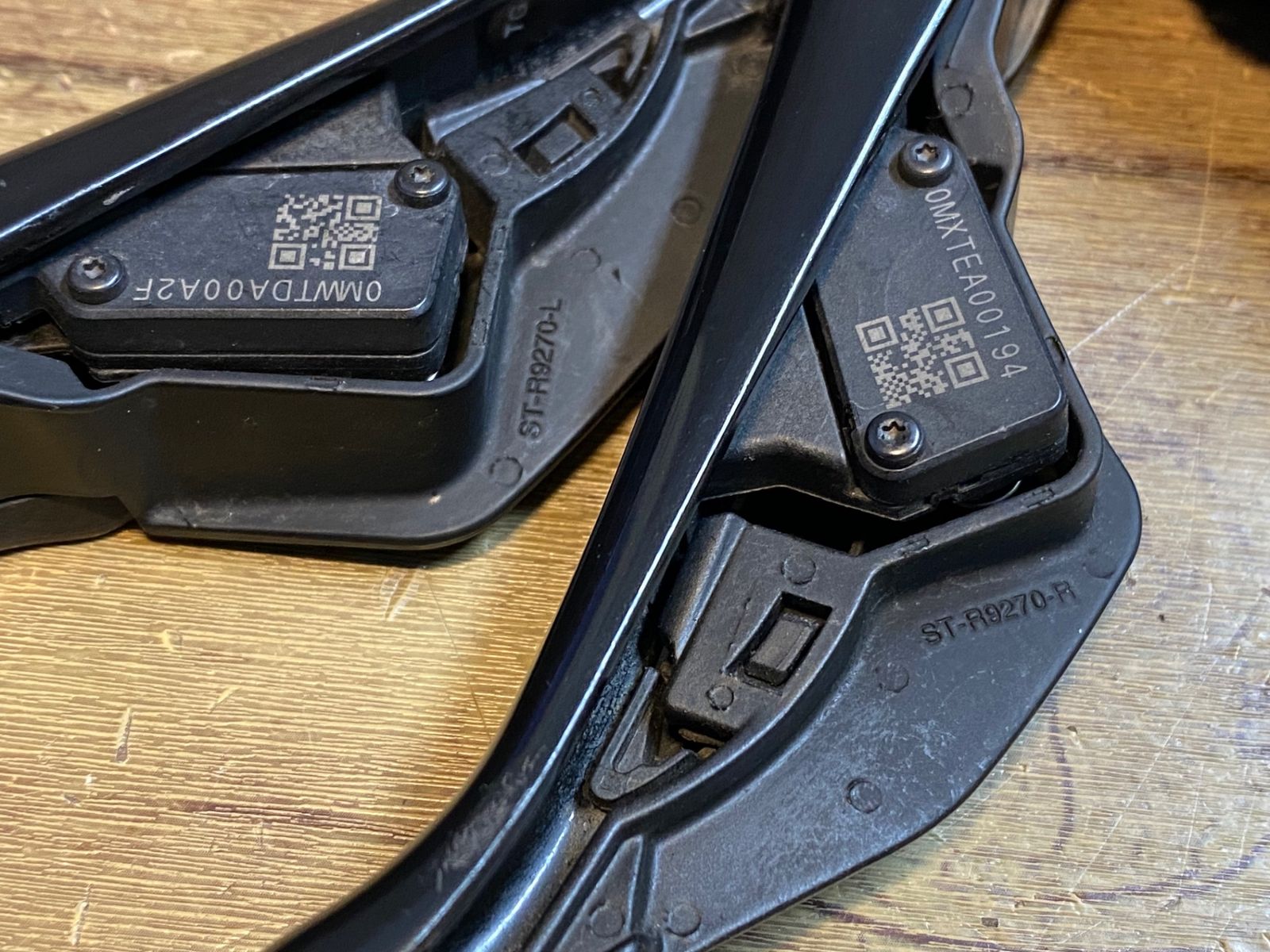 JT704 シマノ SHIMANO デュラエース DURA-ACE ST-R9270 Di2 電動 油圧