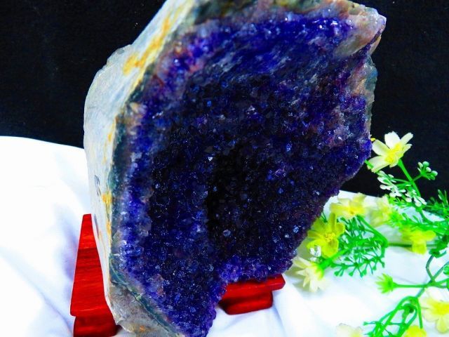 ウルグアイ産☆ 天然水晶☆絶品超濃い濃い超美しい☆アメジスト