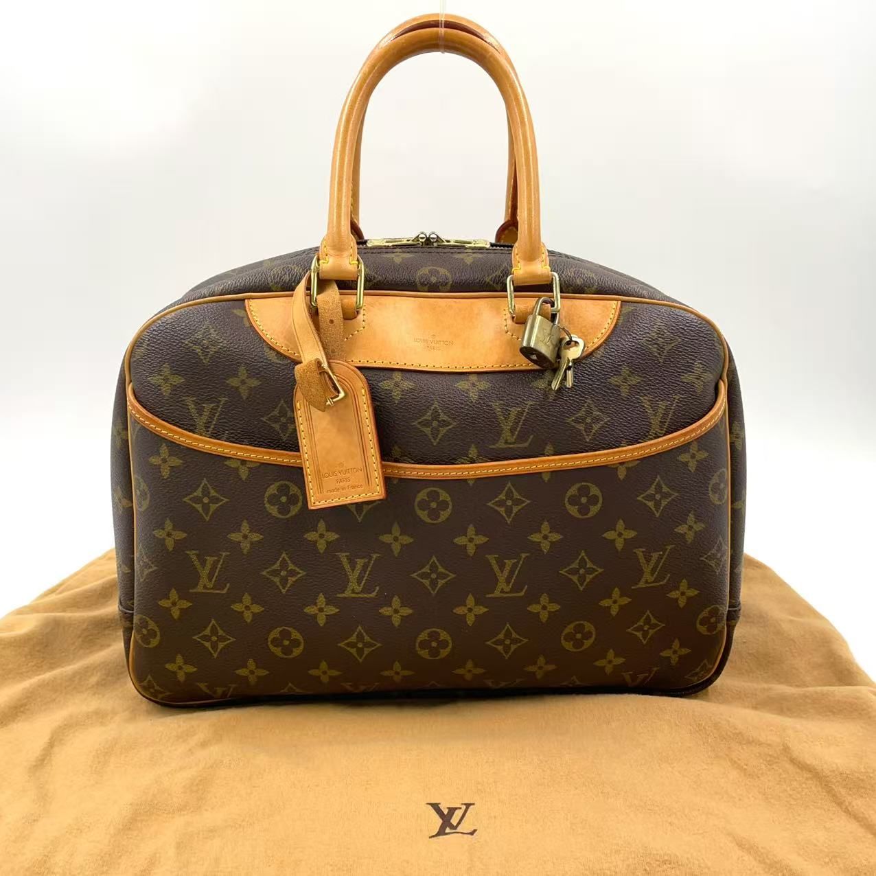 LOUIS VUITTON ドーヴィル ボーリングヴァニティ モノグラム