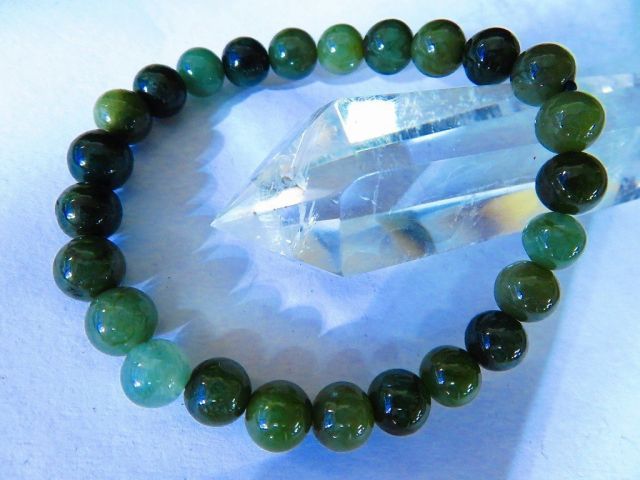 糸魚川 翡翠 4 市場価格38万円！希少 ☆超綺麗見惚れるほど美しい！！！純天然糸魚川