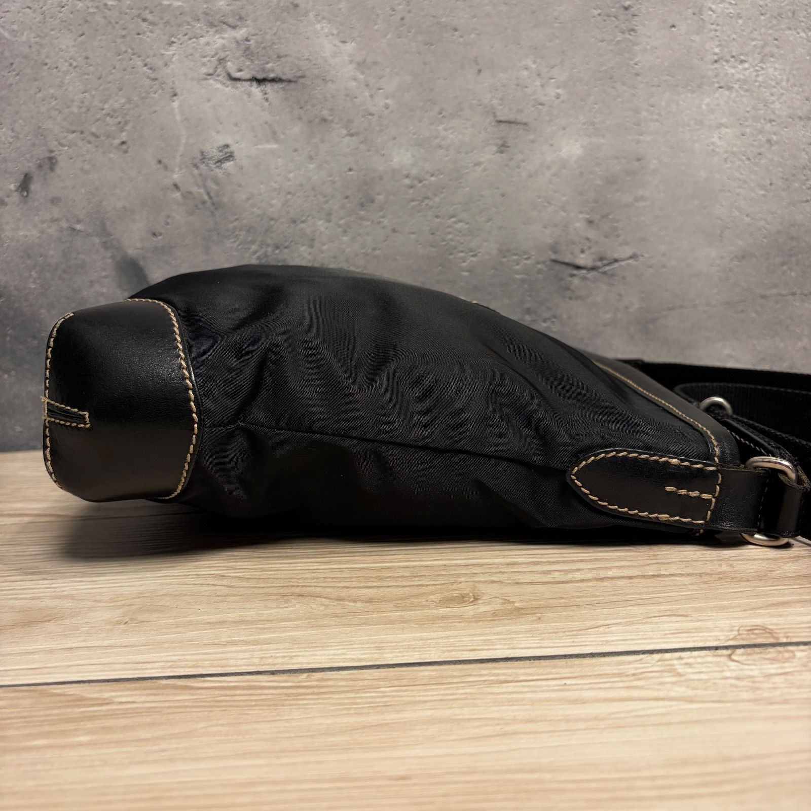 上質レザー×ナイロン 通勤