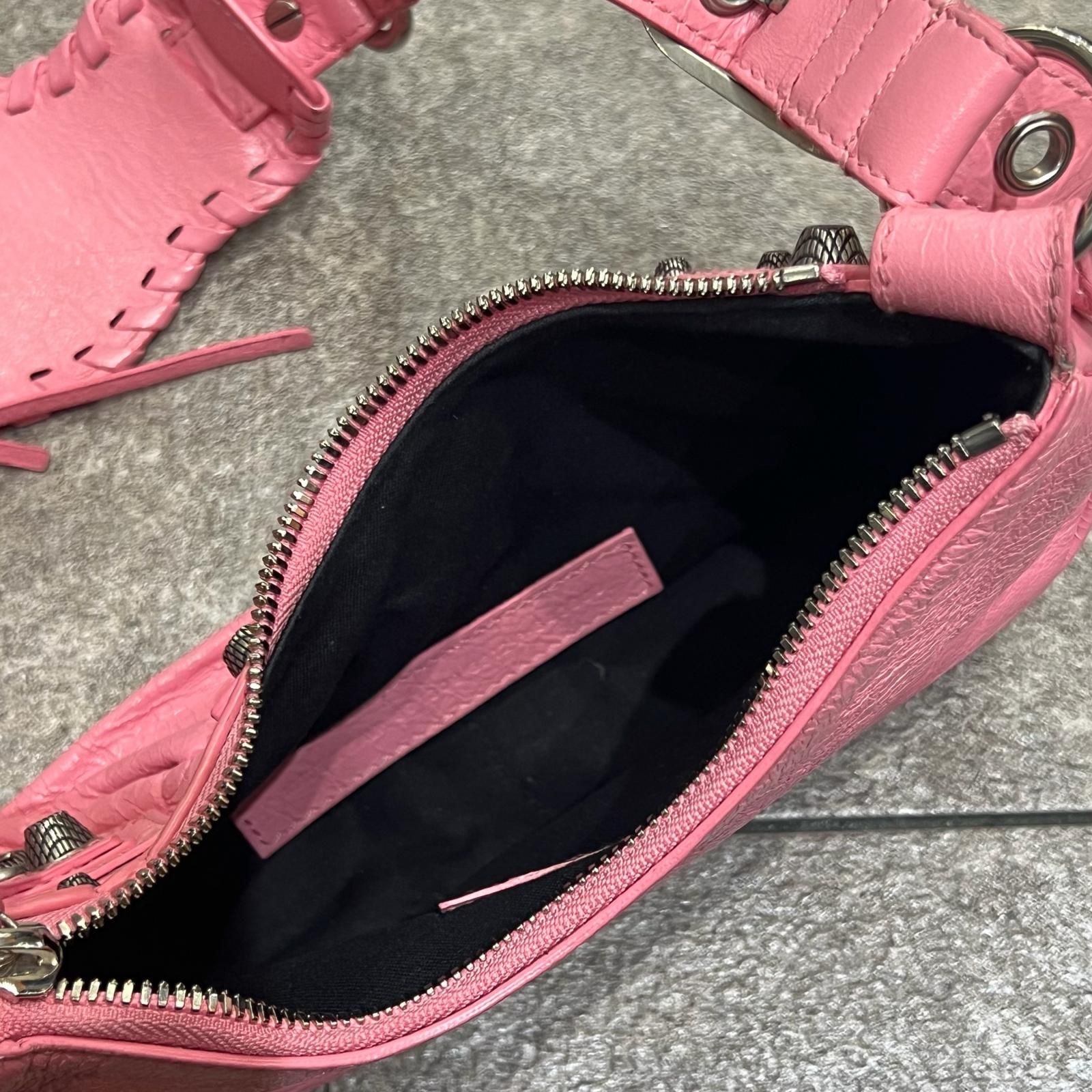 BALENCIAGA Le Cagole XS ルカゴール ショルダー サドル ハンドバッグ