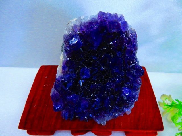 ウルグアイ産☆ 天然水晶☆絶品超濃い濃い超美しい☆アメジスト