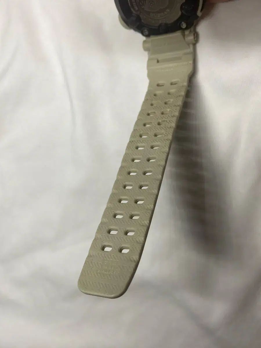 マッドマン ベージュ