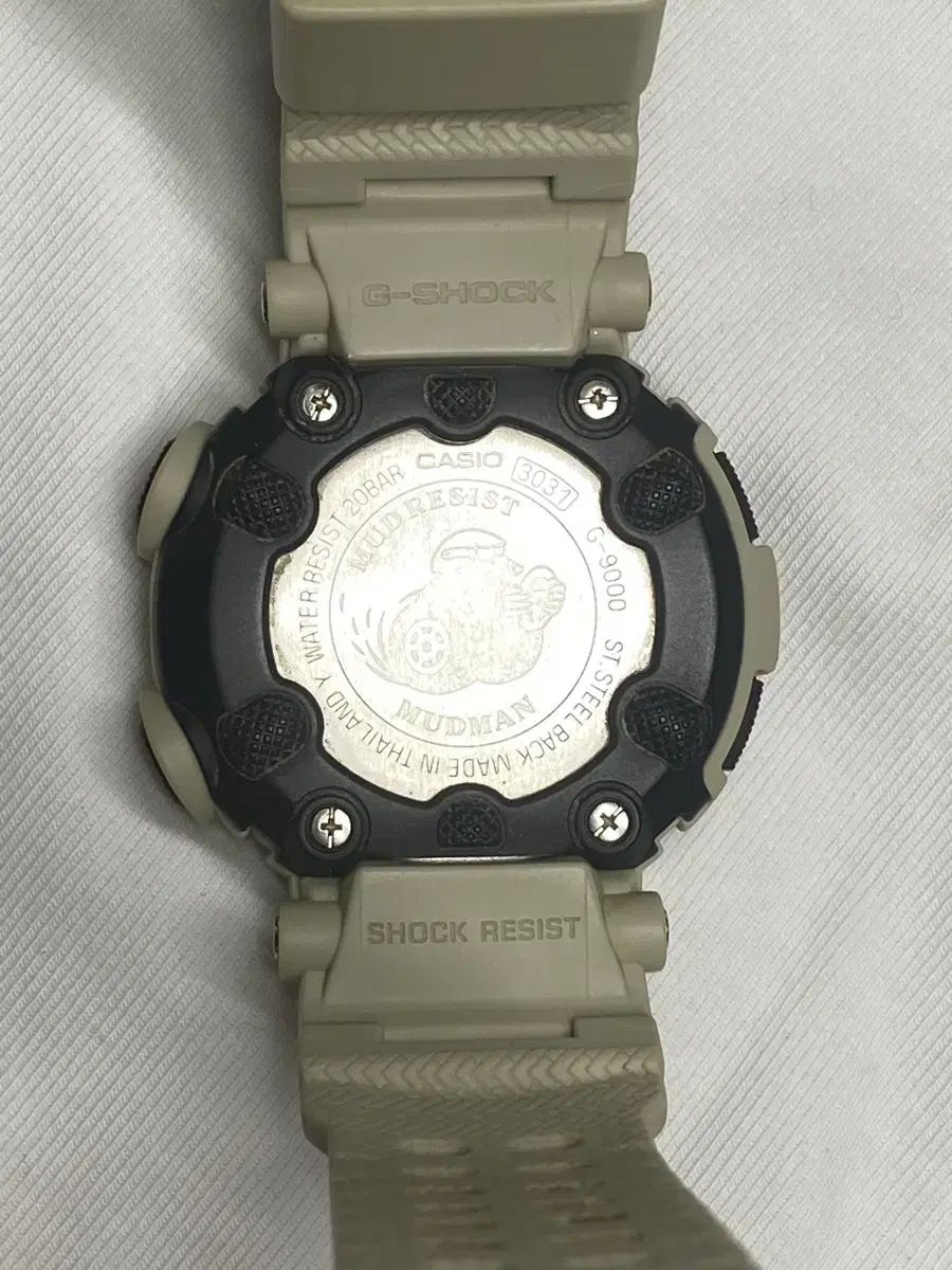  G-SHOCK ジーショック マッドマン ベージュ サンド g-9000-8 v 腕時計(デジタル) 時計