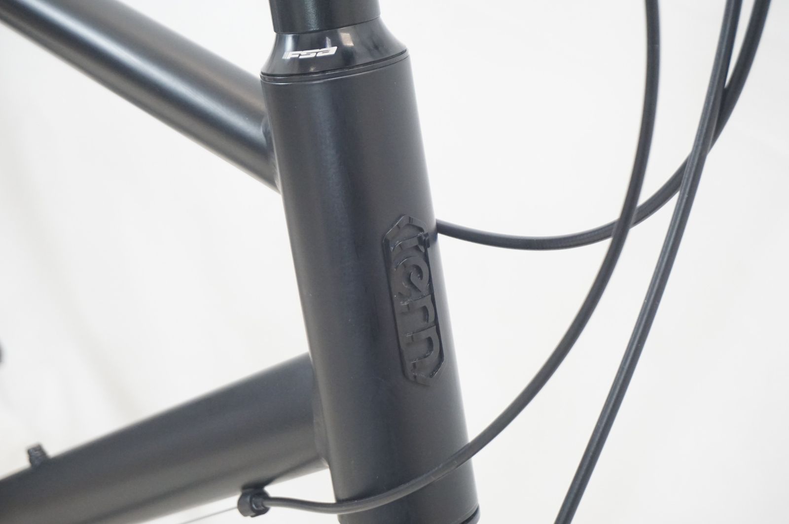 TERN 「ターン」 CREST 2026年モデル 20インチ ミニベロ / バイチャリ 