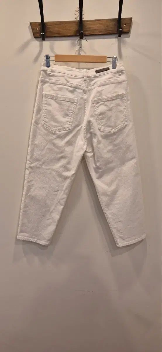 ホワイト ジーン