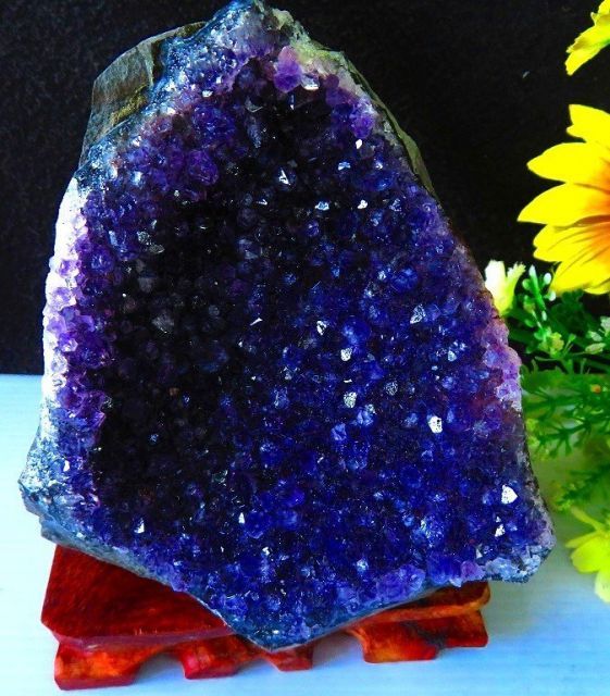 ウルグアイ産☆ 天然水晶☆絶品超濃い濃い超美しい☆アメジスト