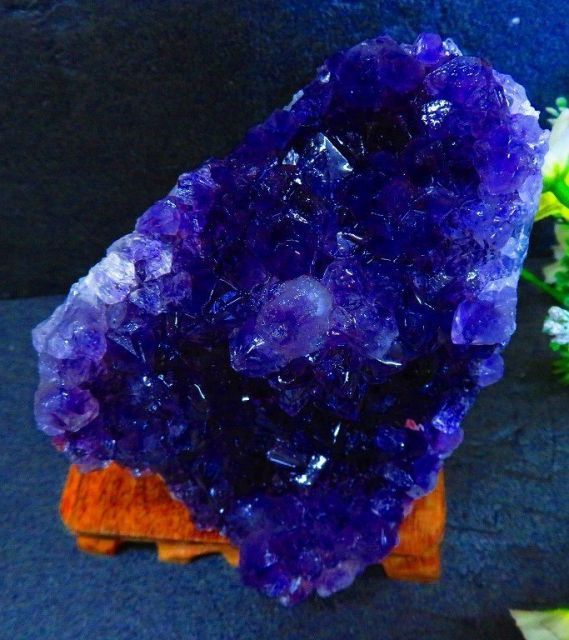 【極上ウルグアイ産A A A級アメジストクラスター1089g絶品超濃い超美しい ウルグアイ産☆ 天然水晶☆絶品超濃い濃い超美しい☆アメジスト