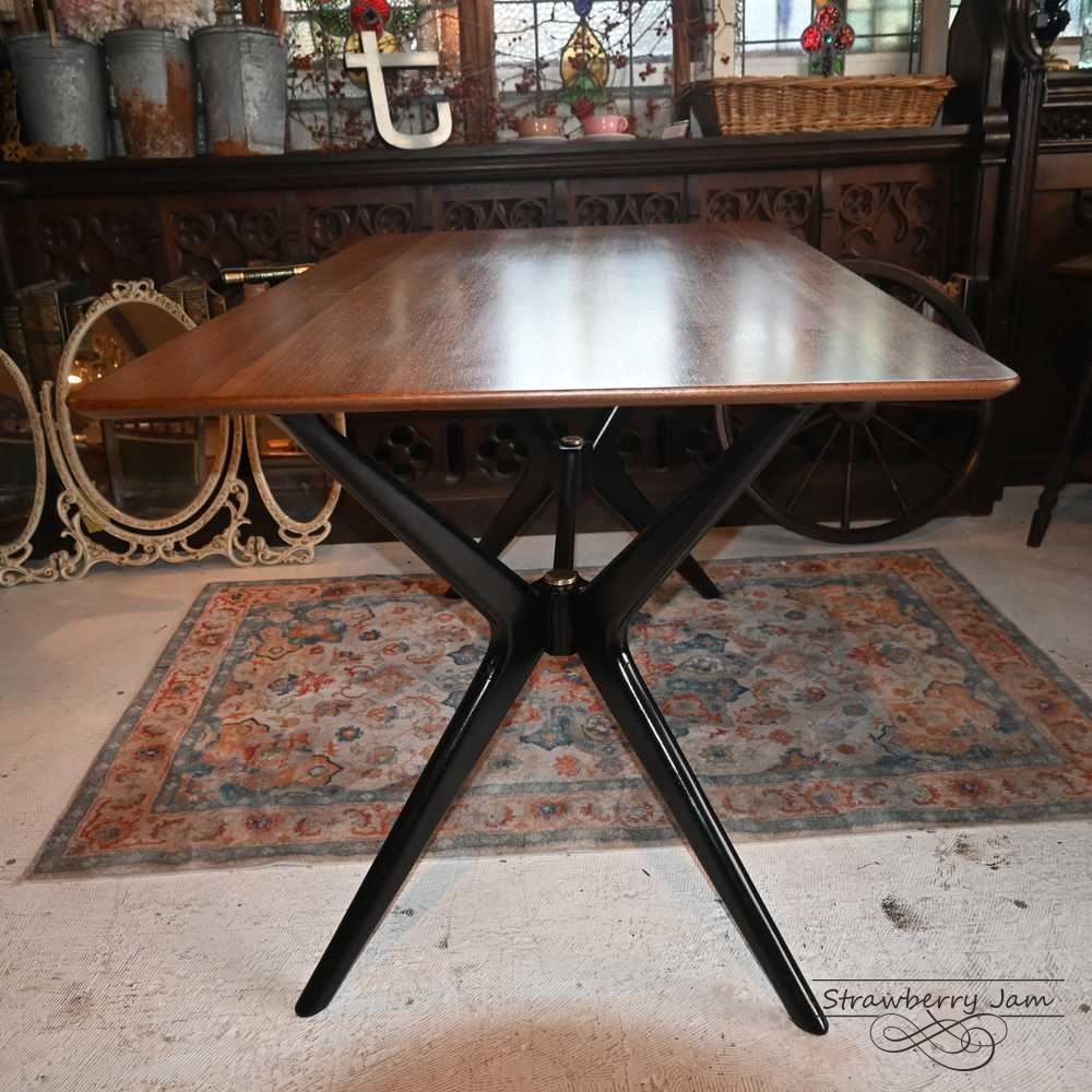 ヘリコプターテーブル