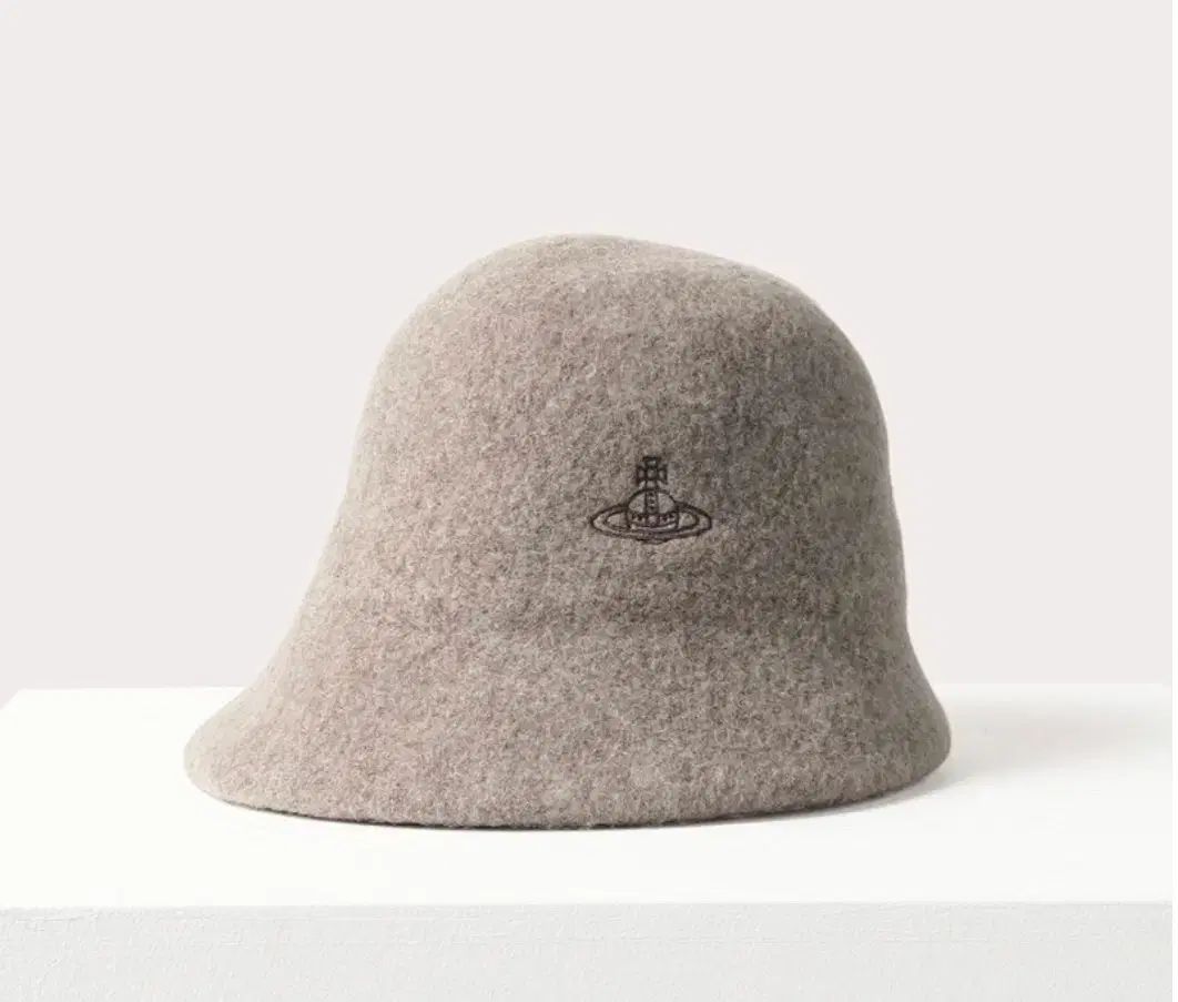 | ヴィヴィアン ウエストウッド バケットハット