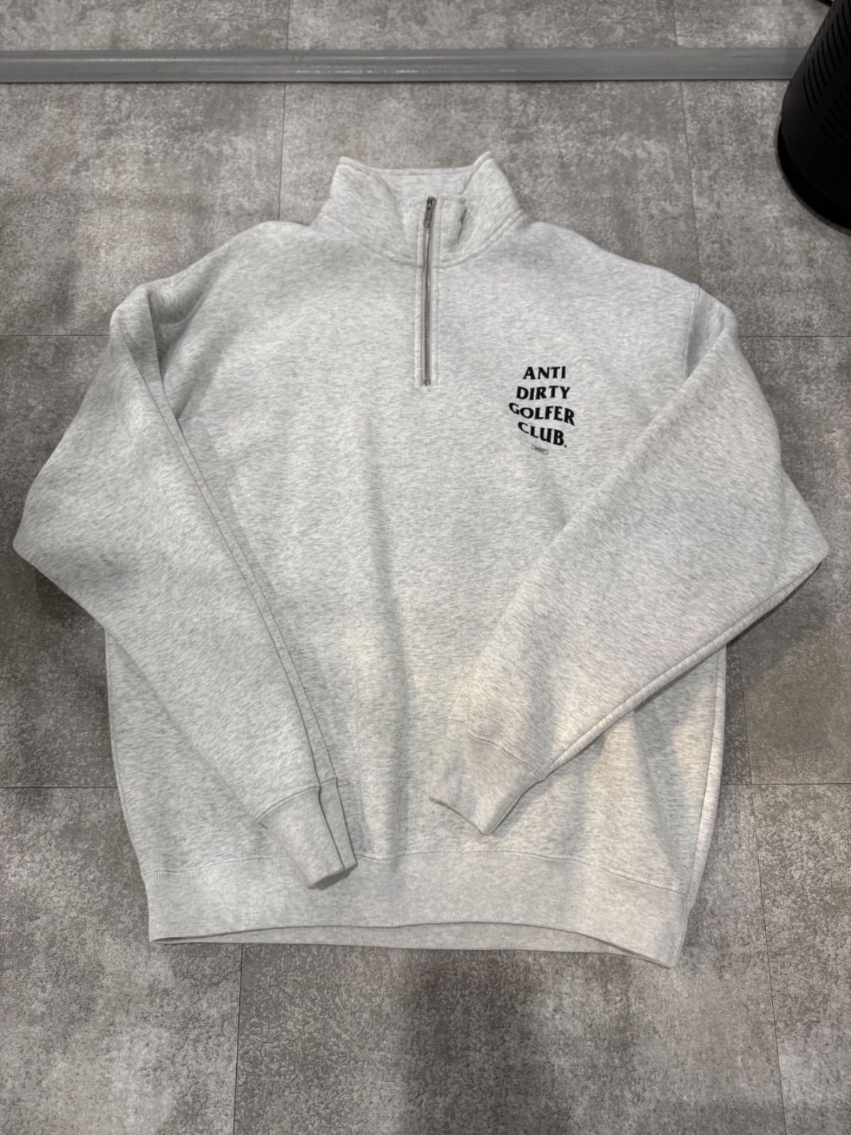 NOPOINT ノーポイント| ADGC®︎ LOGO BIG HALF-ZIP SWEAT | アンチダーティーゴルファークラブロゴビッグハーフジップスウェット NPg-251003-LPL-01 WHITE XXL