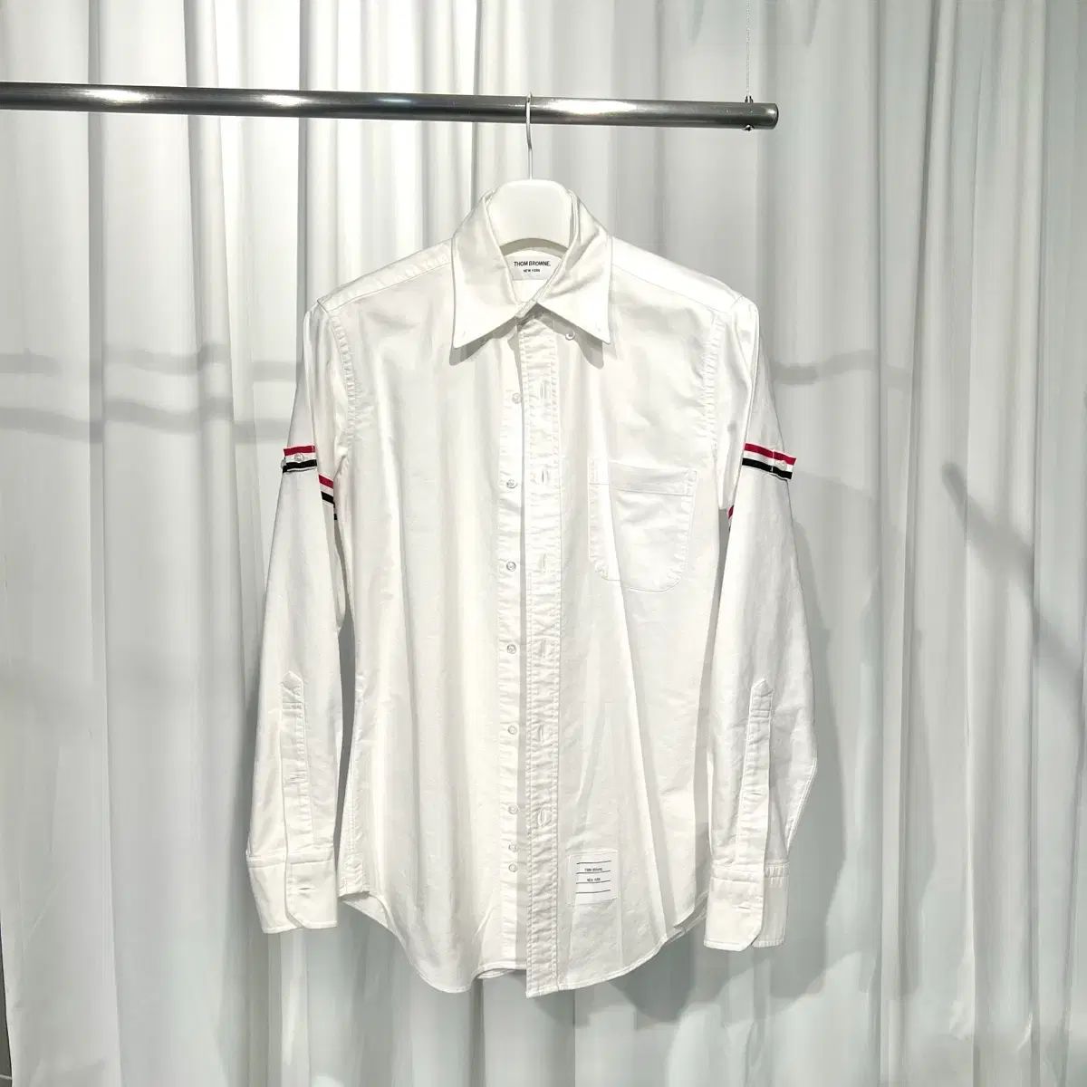 S 級| Thom Browne アームバンド シャツ 白