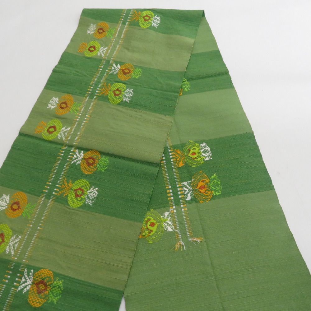 名古屋帯 緑色x黄色 織文様 エスニック調 縦線に花模様 松葉仕立て 六