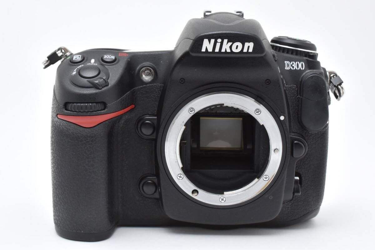 上品 ショット数12 012回 ニコン NIKON D 300 ボディ 1070 k