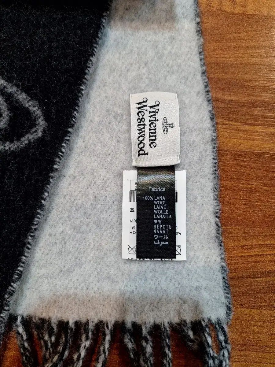 VIVIENNE WESTWOOD BIG ORB リバーシブル マフラー - メルカリ