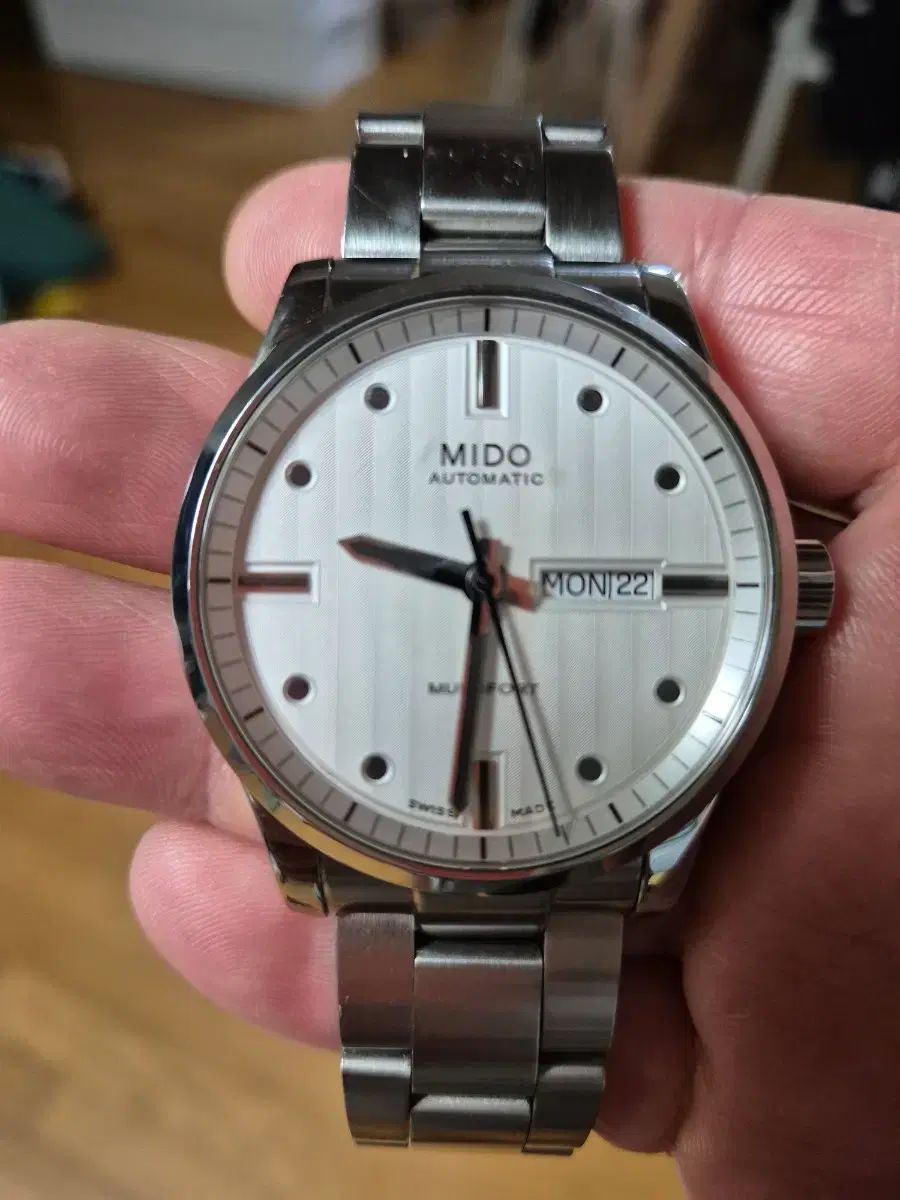 ミドー マルチポート オートマティック時計