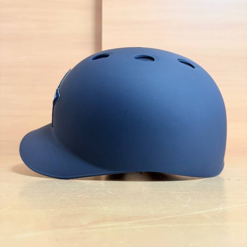 横浜 DeNA ベイスターズ ヘルメット NPB マーク 37番 実使用 プロ 野球