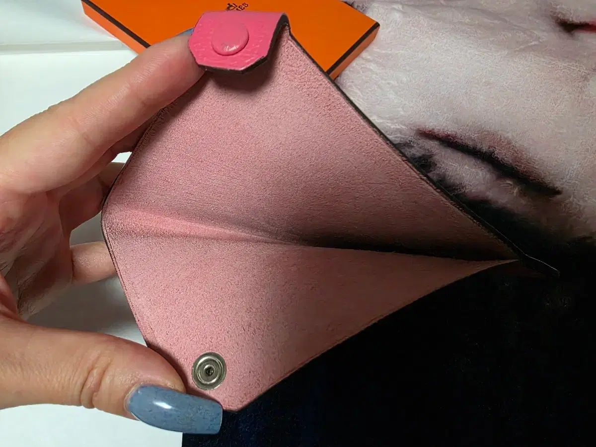 パスポートホルダー アザ