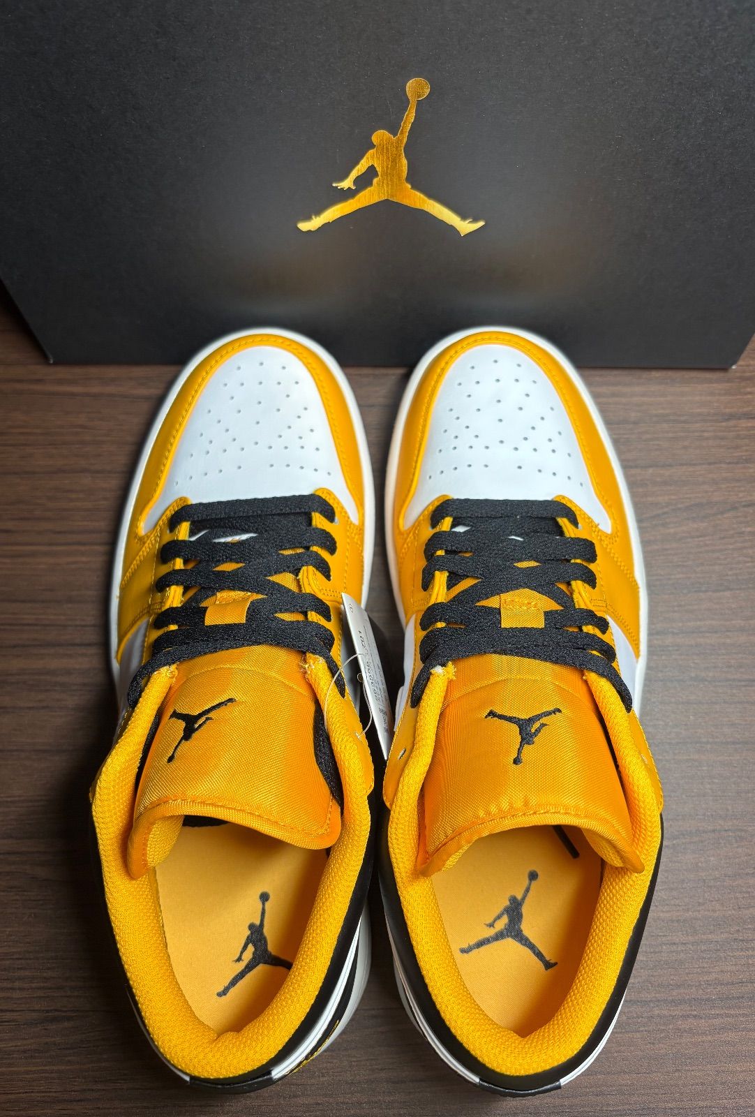 ナイキ エアジョーダン1