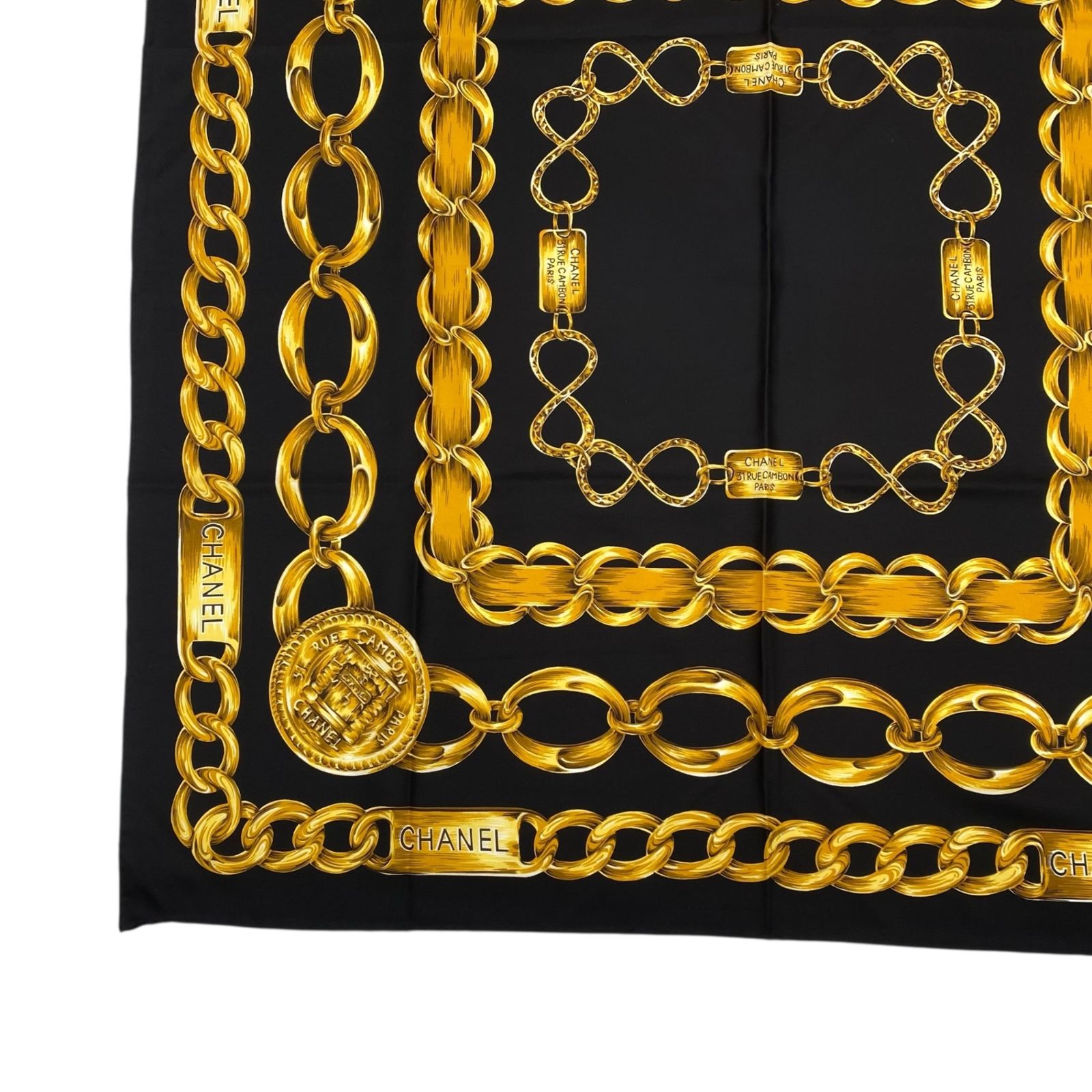 CHANEL チェーンパターン ゴールド スカーフ 新品同様 CHANEL シャネル スカーフ シルク 大判 チェーン ロゴ