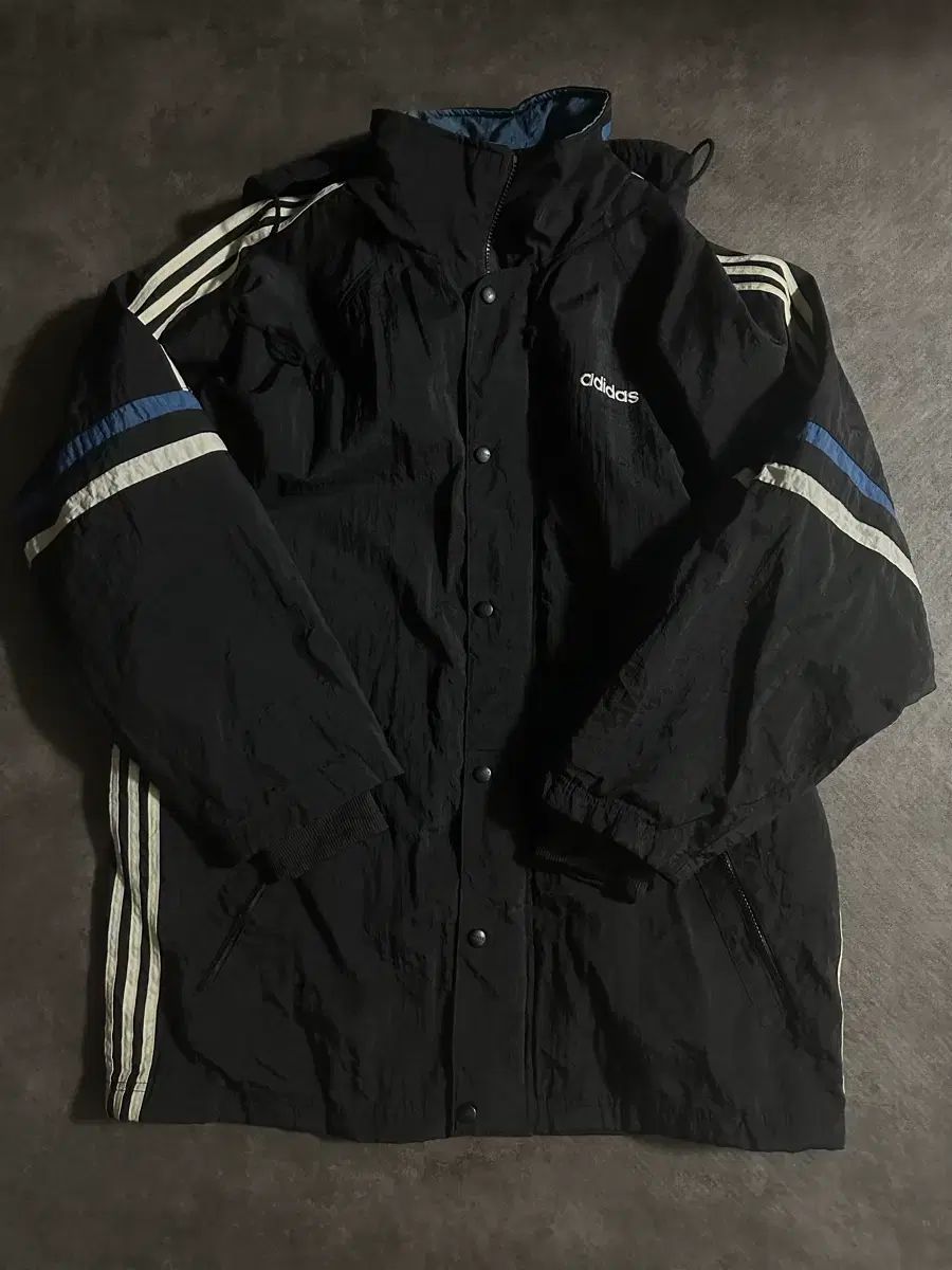 00 s adidas ストライプ ジャケット