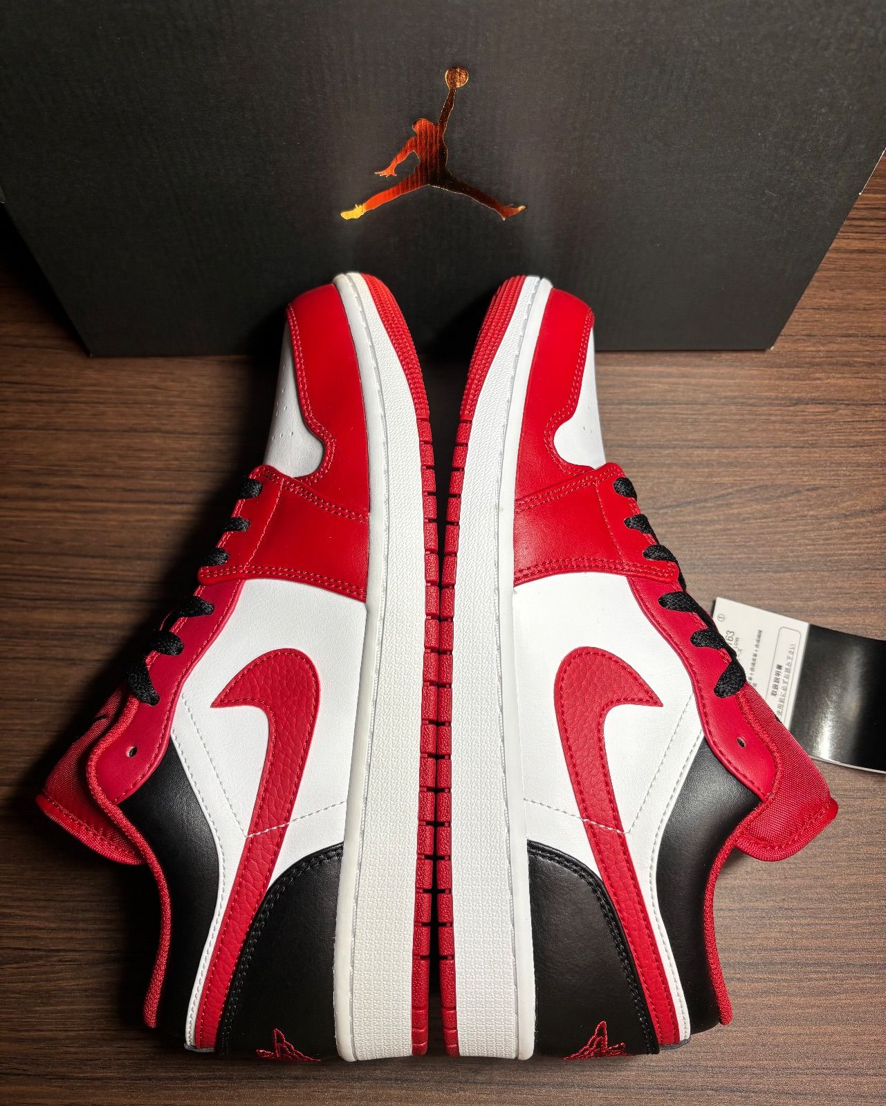  ナイキ エアジョーダン1 ロー ホワイト|ジムレッド|ブラック ♥ size 28.0㎝ スニーカー 靴