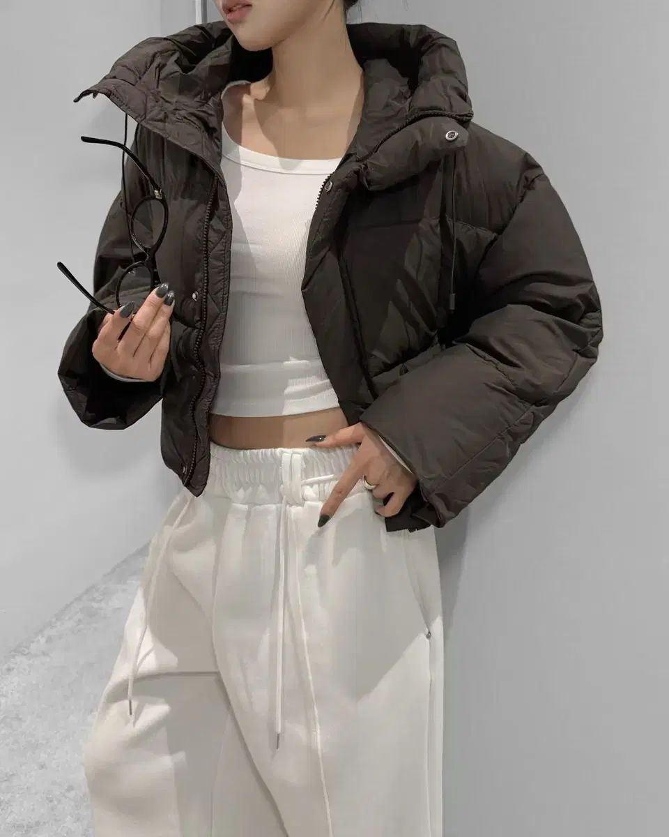 ビブアンドLOVE ベロン クロップド フードダウン