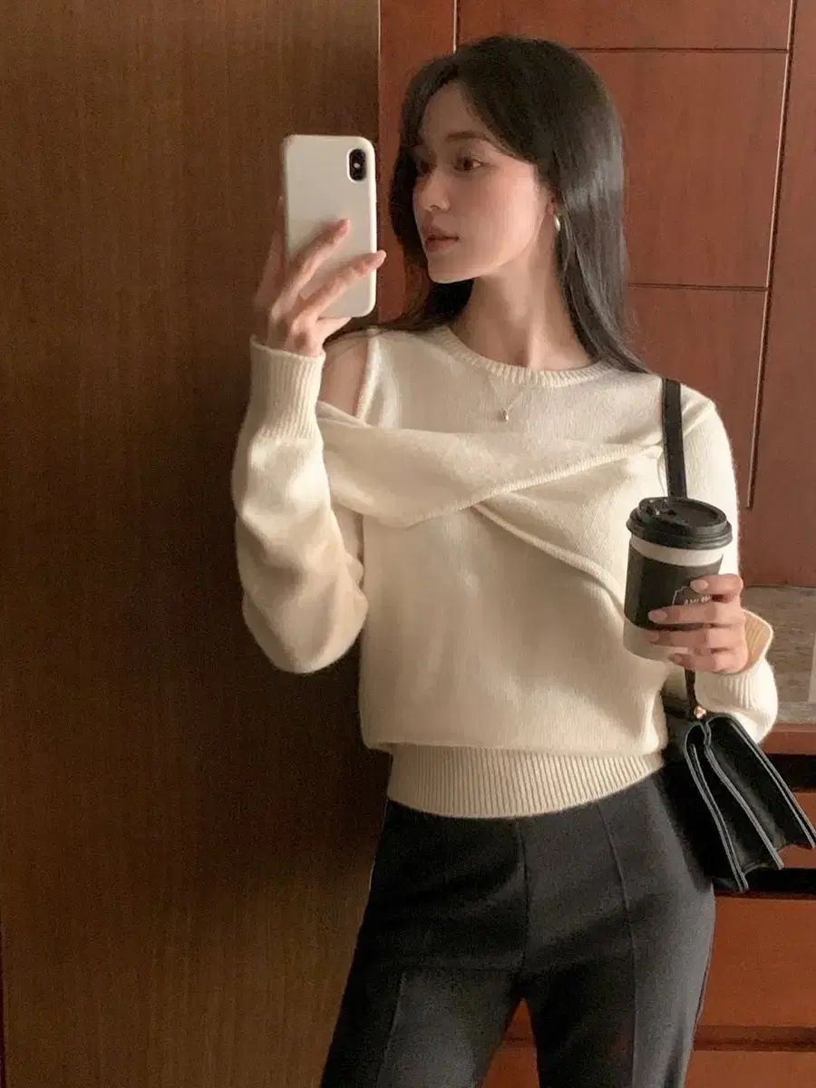 レンヌ ブリーズ ツイスト アシンメトリー オフニット