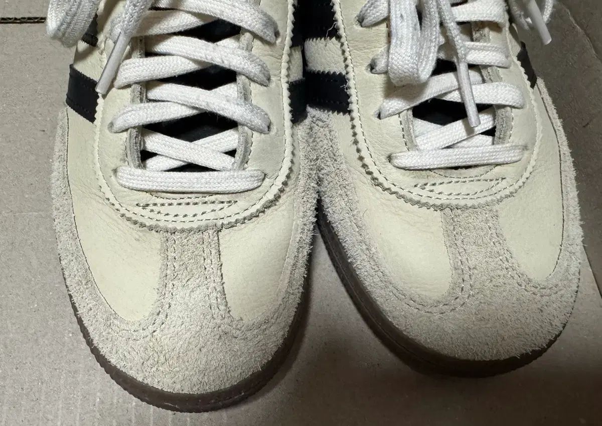 ハンドボール スペツィアル W ワンダーベイ ブラック | IE 3698