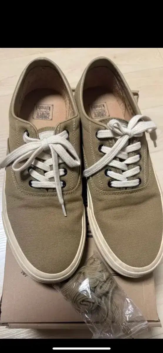 キーンチ BRONSON デッキシューズ 280