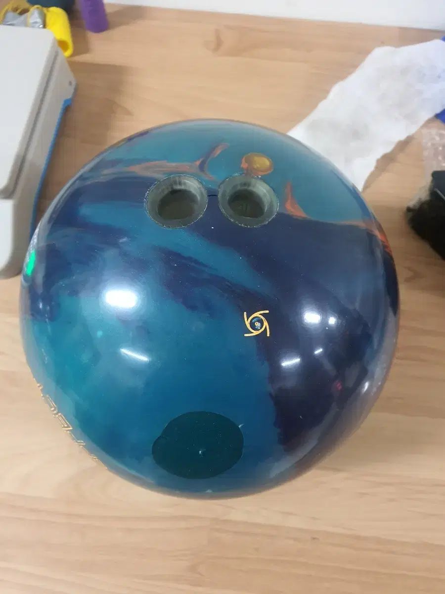 エフェクト　15p3oz【中古品・送料込】 中古ボーリングボール 15p トゥーフィンガー パラレックスエフェクト