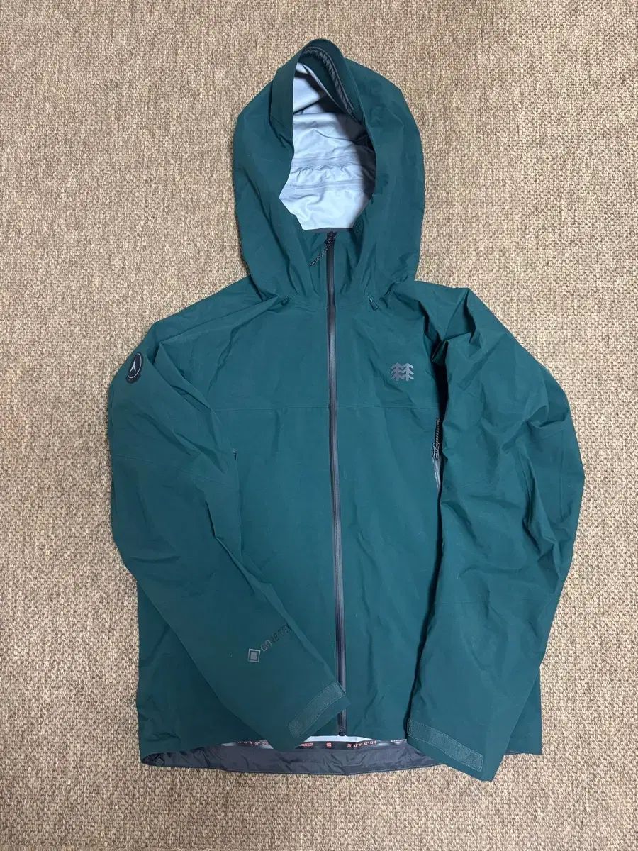 コーロンスポーツ ヒーロー ゴアテックス ジャケット 100