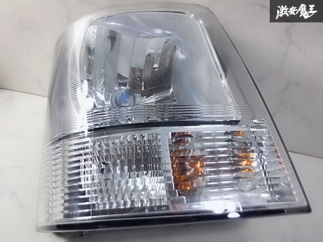 奇麗】SUZUKI スズキ純正 DA64V エブリィ エブリー バン ハロゲン