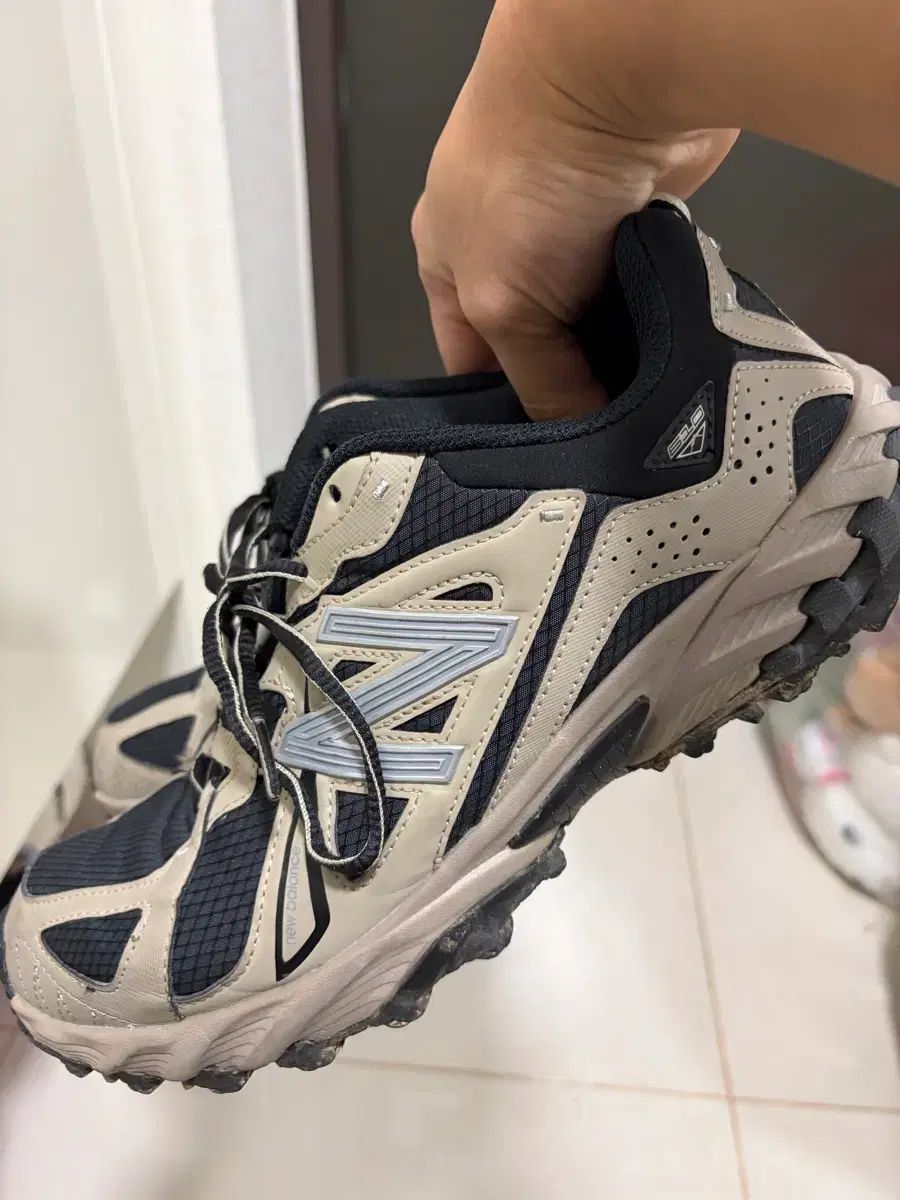 Balance 610 T アルミニウム ブラック