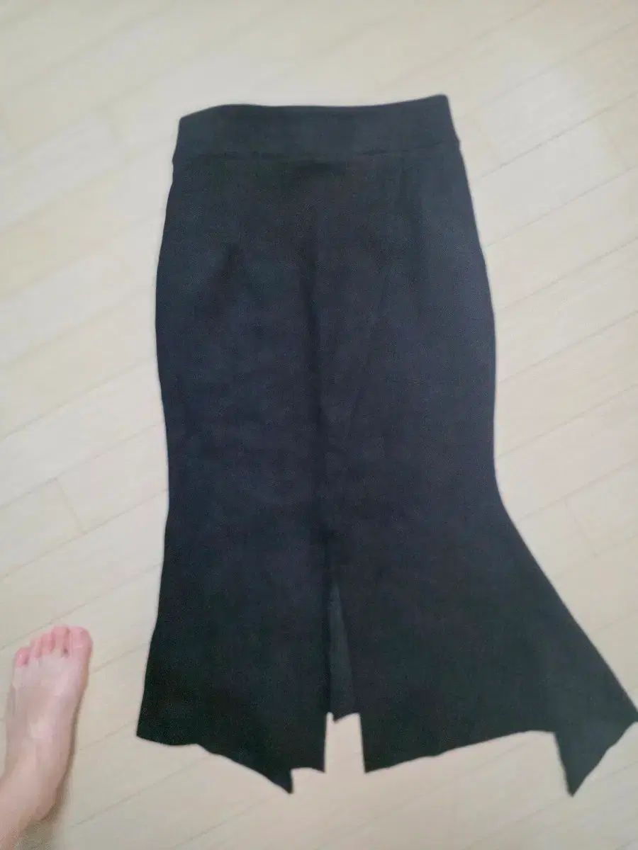 ブラック ベルベット マーメイドスカート (55 新品)