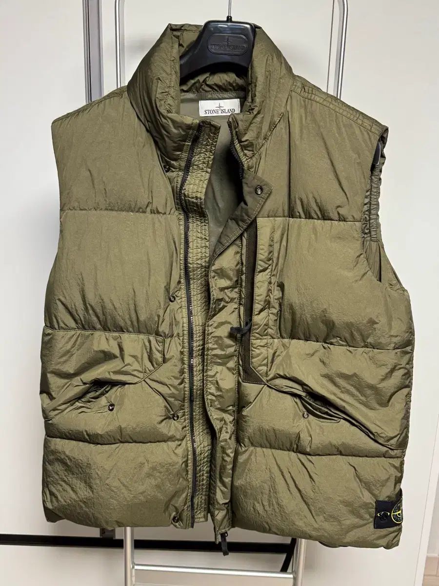 STONE ISLAND ストーンアイランド ダウン ベスト XL カーキ - メルカリ