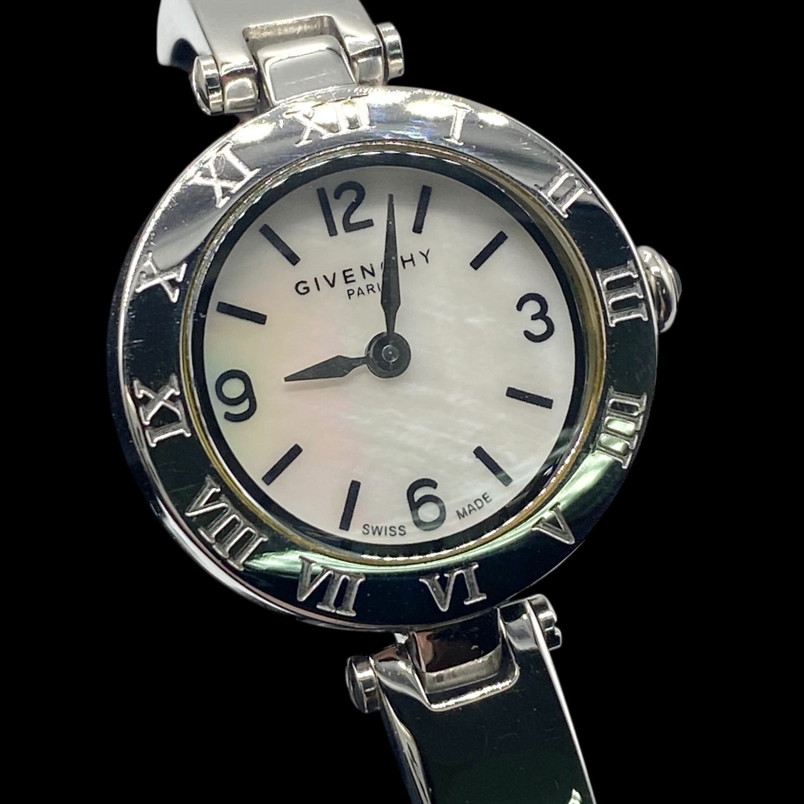 美品 稼働品 GIVENCHY ジバンシー バングルウォッチ 腕時計 QZ