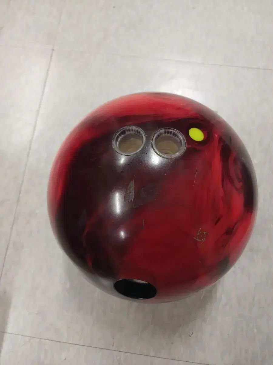 中古ボーリングボール 15p コードレッド リミテッド - メルカリ