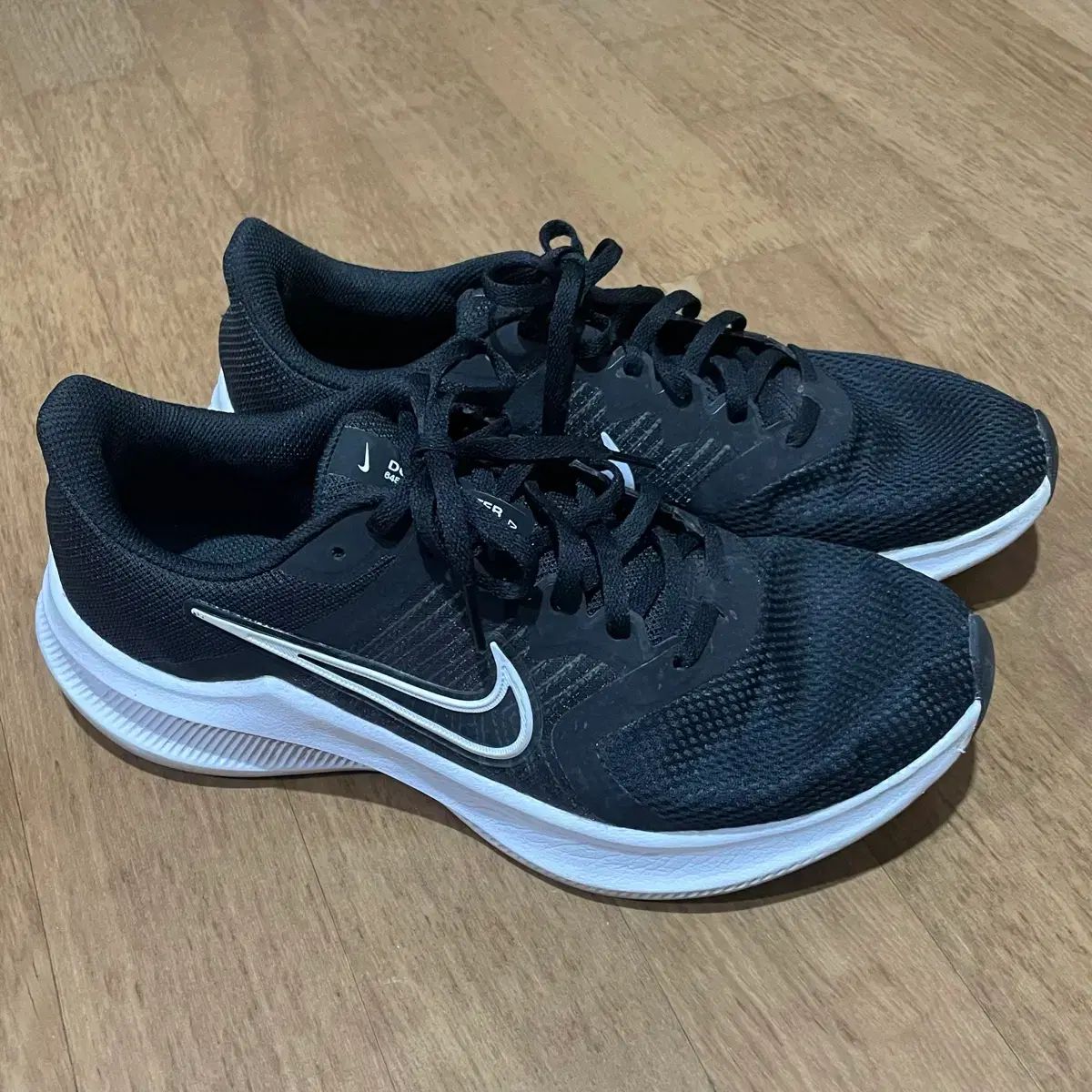 ナイキ ダウンシフター ランニングシューズ 265