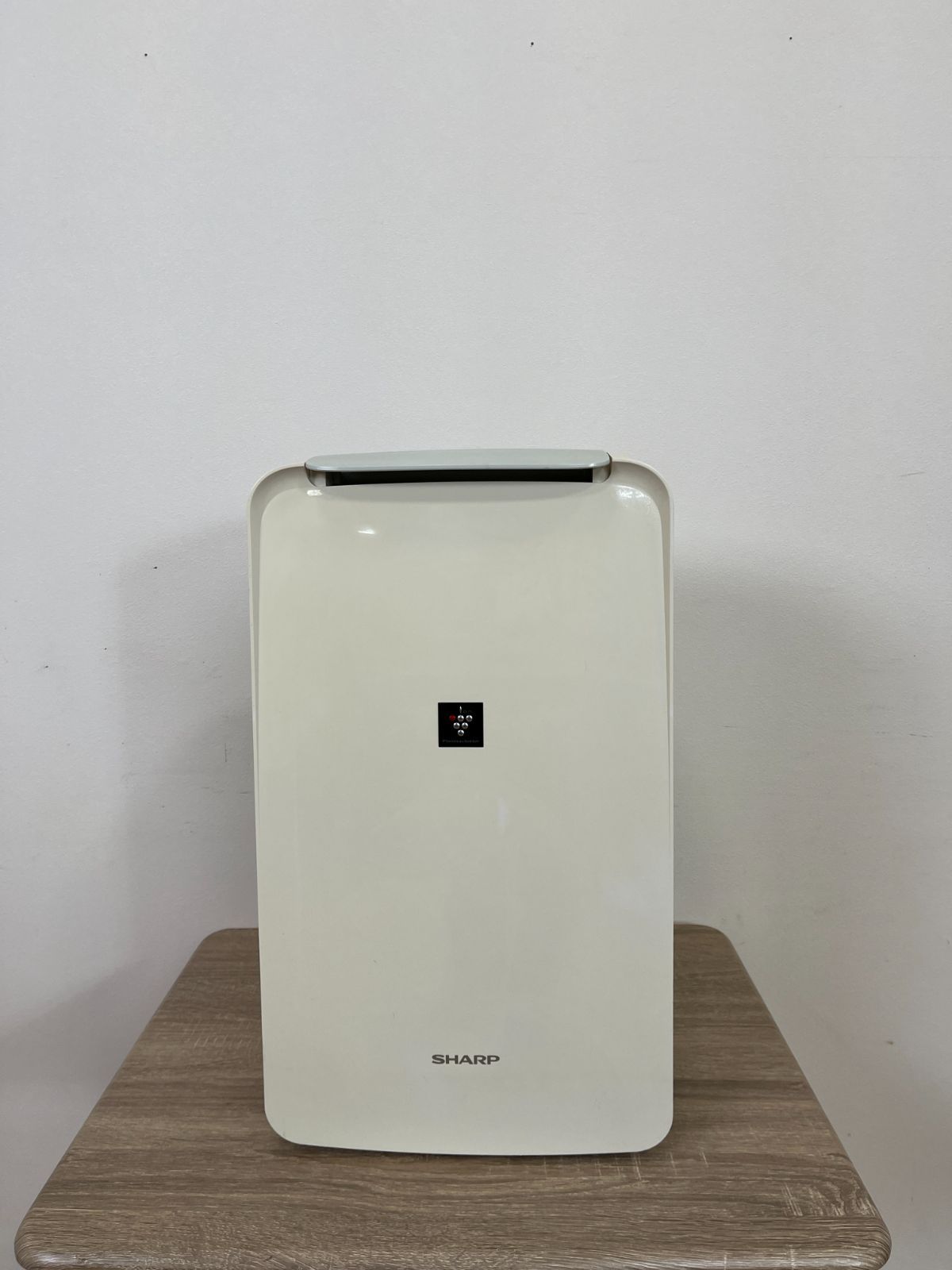 SHARP 除湿機 CV-J71-W 2019年製 - メルカリ