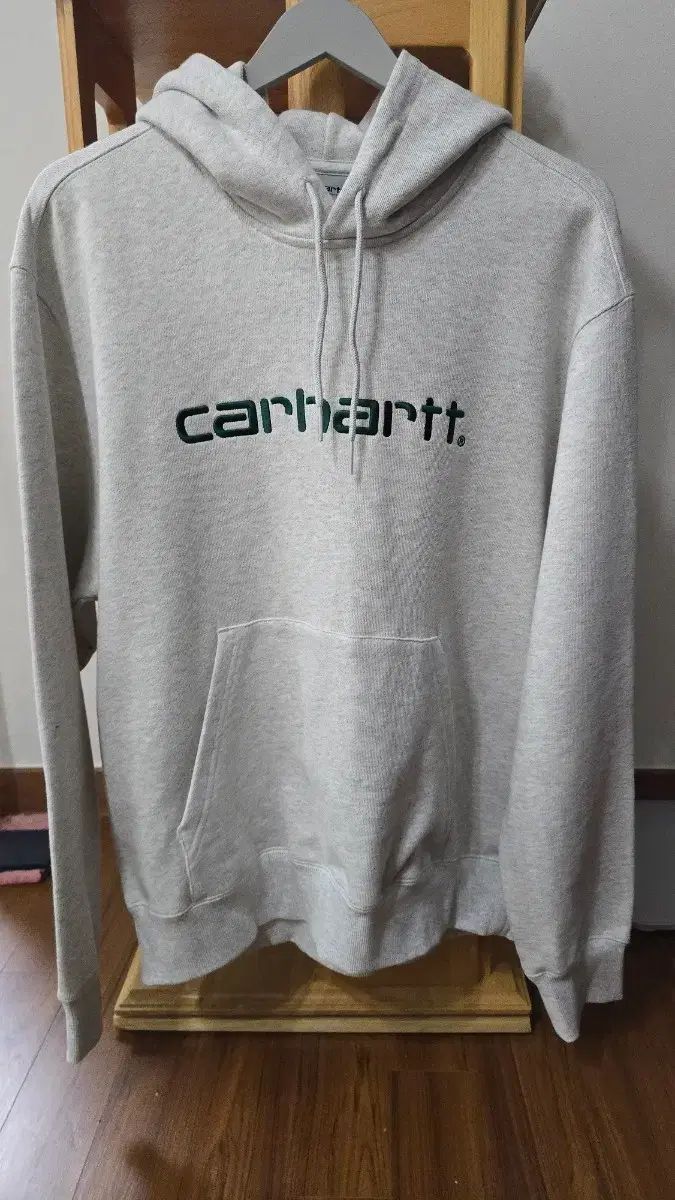 Carhartt WIP フードTシャツ