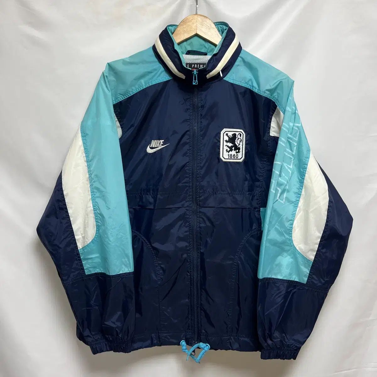 正規品/海外M NIKE FCバイエルン・ミュンヘン1860 オールドスクール 
