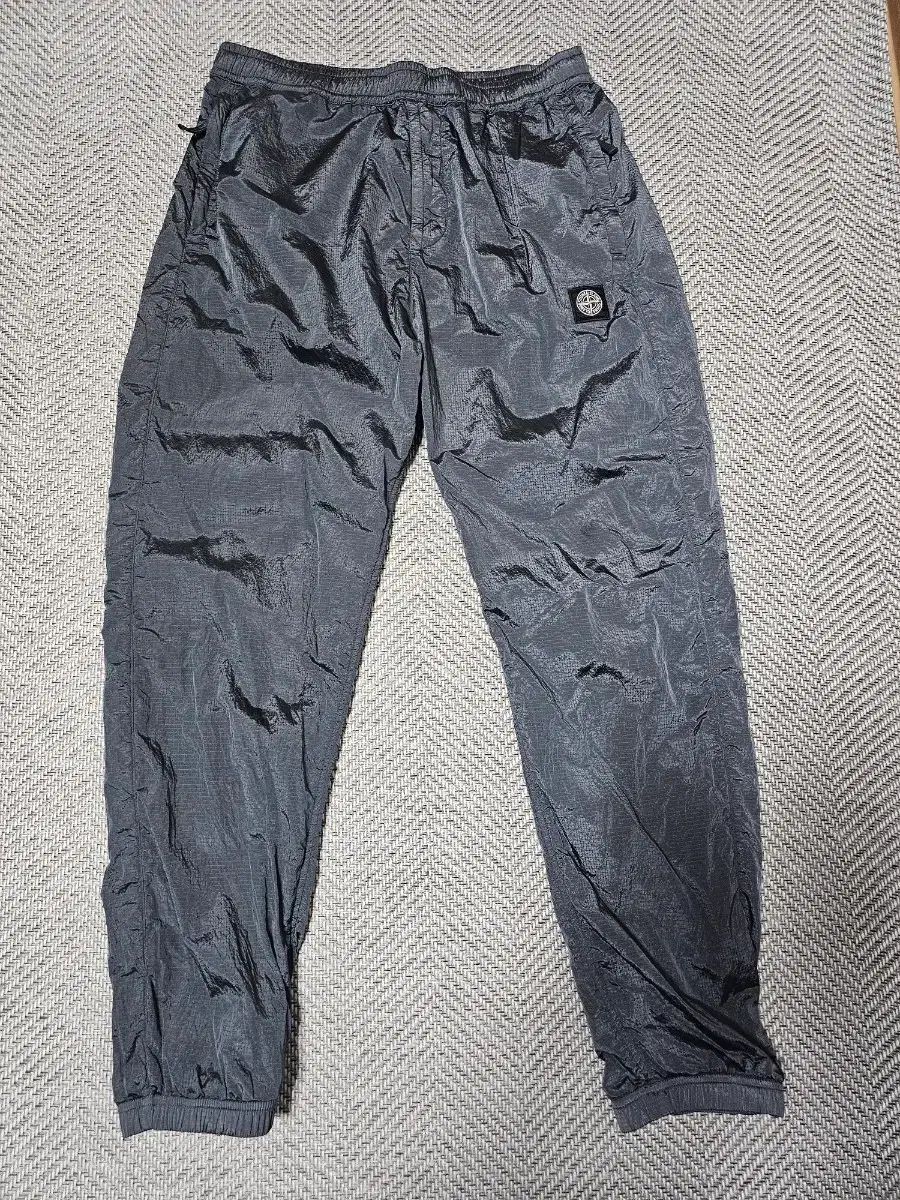 ストーンアイランド 립ストック ナイロン メタル パンツ