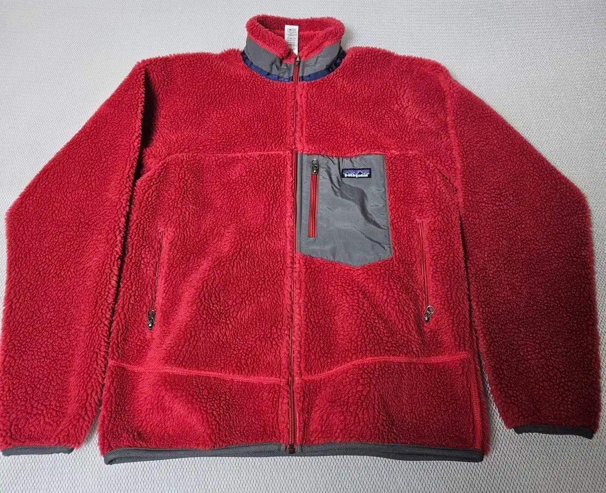 パタゴニア レトロ ジャケット ディープファイル レッド S