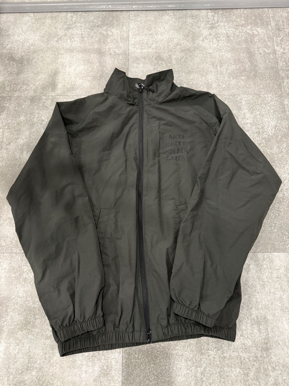 NOPOINT ノーポイント| ADGC®︎ SHADOW LOGO NYLON JACKET | アンチダーティーゴルファークラブシャドウロゴナイロントレーニングジャケット NPg-250222-JK-03 OLIVE XL