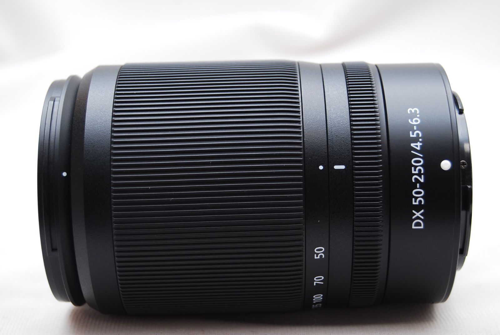  上 Nikon NIKKOR Z DX 50-250 mm F 4.5-6.3 VR レンズ(ズーム) カメラ