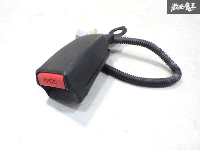 即発送 ホンダ DC 2 インテグラ タイプR ノーマル シートベルト キャッチ 単体 右 右側 運転席