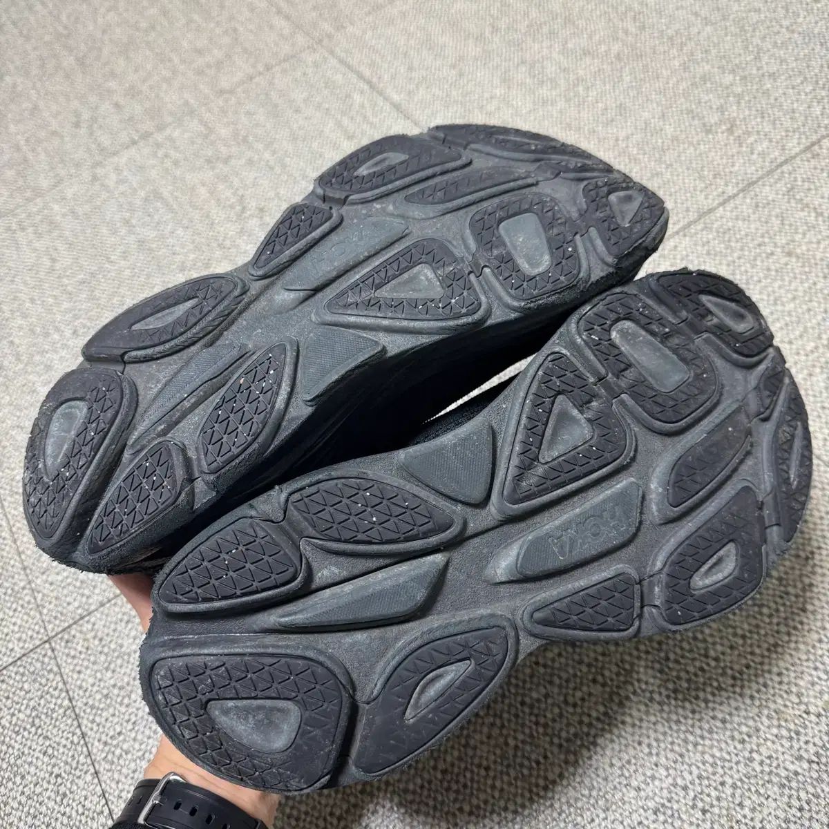  275 ホカ ボンダイ8 ランニングシューズ スニーカー 靴