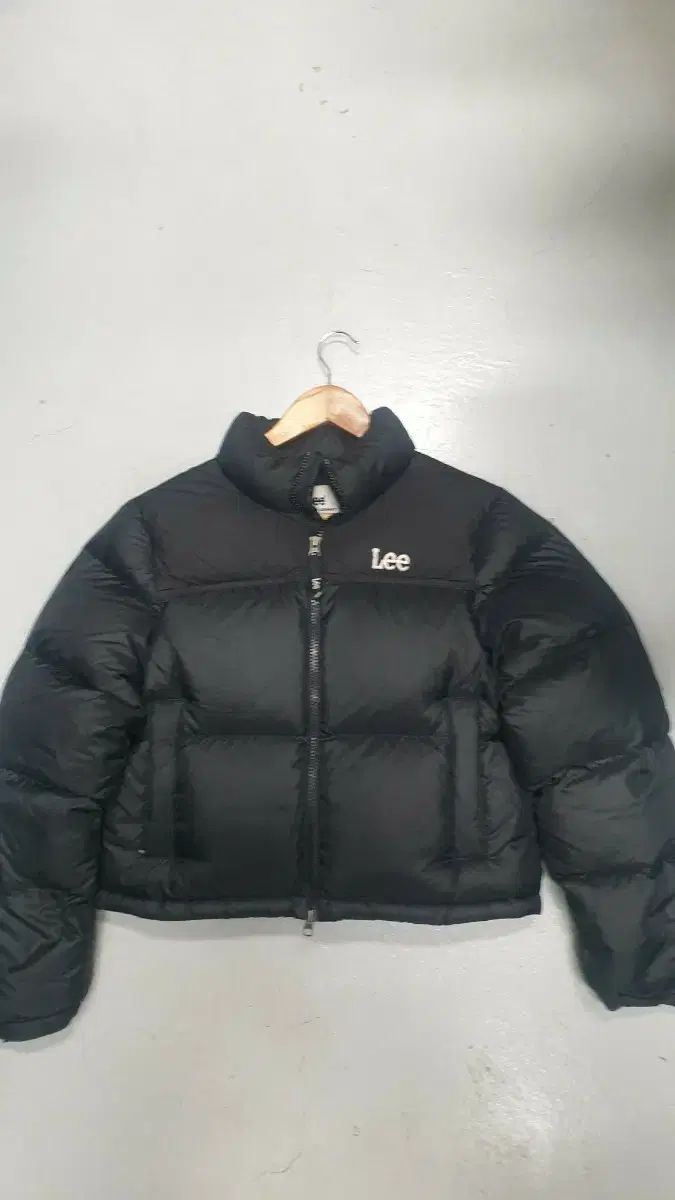 Lee リー ブラック ショートダウン